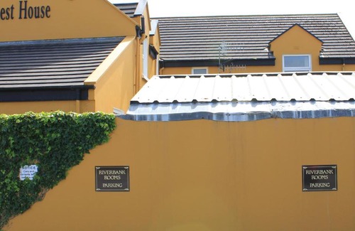 Doolin House | Riverbank Rooms