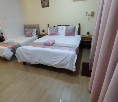 Kampung Surabaya Apartment | Riverbank Suites 2BR-L13-6pax