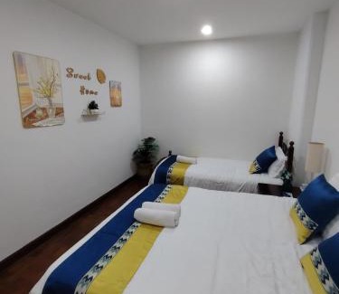 Kampung Surabaya Apartment | Riverbank Suites 2BR-L13-6pax
