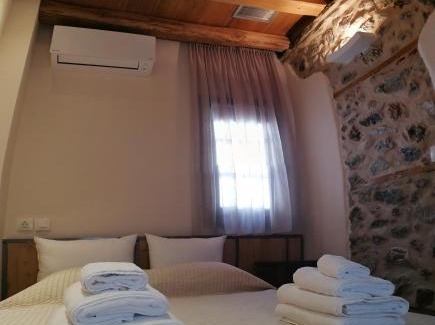 Dio-Olympos House | RiverBed Traditional Guest House