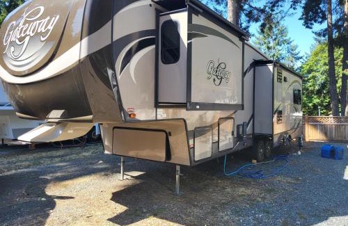 Regional District of Nanaimo Resort | Riverbend Cottage & RV Resort