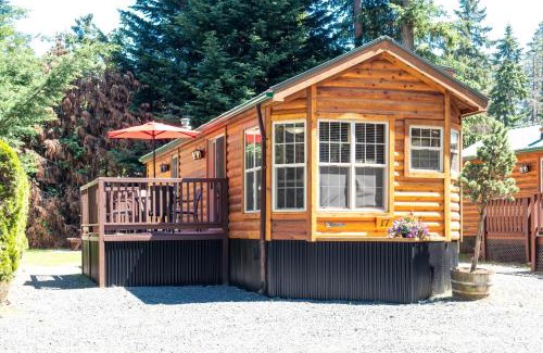 Regional District of Nanaimo Resort | Riverbend Cottage & RV Resort