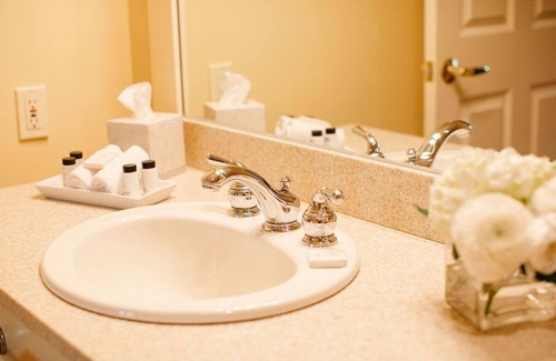 Niagara-on-the-Lake Hotel | Riverbend Inn and Vineyard