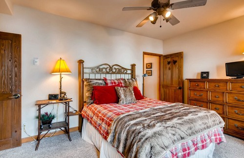 Four O'Clock Condo | Riverbend Lodge #207 in Breckenridge