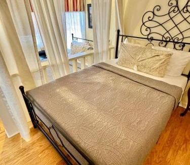 Helen Hotel | Riverbend Motel & Cabins