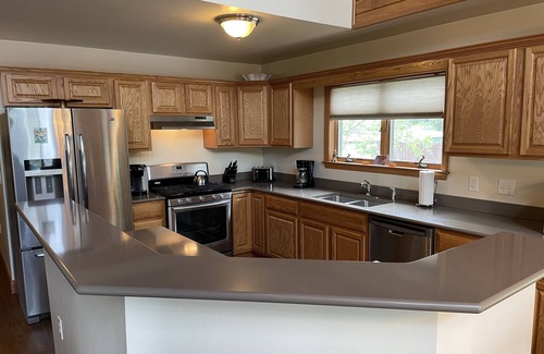 Maryland House | Riverbend waterfront, game room, fire pit, private dock