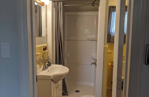 Madison Hotel | Riverboat Inn and Suites