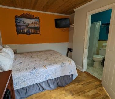Madison Hotel | Riverboat Inn & Suites