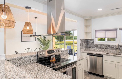Portsmouth House | Rivercrest Retreat | River Front | 3 beds 2 baths