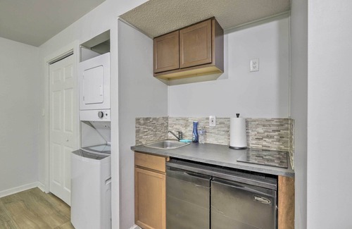 Riverdale Apartment | Riverdale Studio ~ 18 Mi to Downtown Atlanta!