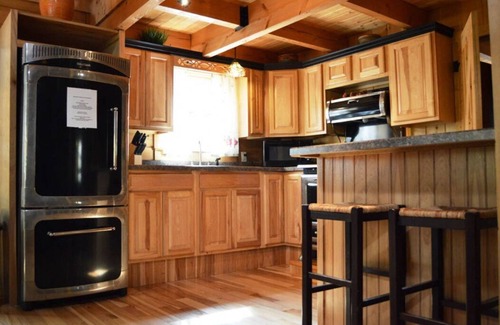 Elkins Cabin | RIVERFRONT 2 STORY, 4 BR, 2 Bath, Washer/Dryer, HOT TUB, Pet Friendly