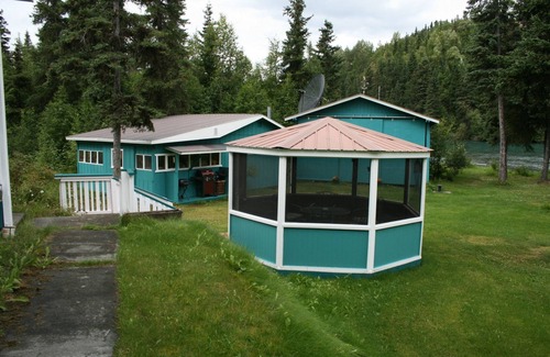 Cooper Landing House | Riverfront 4 bed Home Very private Great views Great trout fishing out back