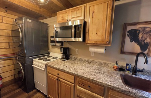 Houston Cabin | Riverfront, Authentic, Luxury Log Cabin-Bison
