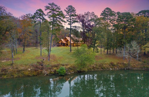 Golden Cabin | Riverfront Cabin-160 acres/Mtn & River Views!Hiking &ATV Trails!Kayaks Provided!
