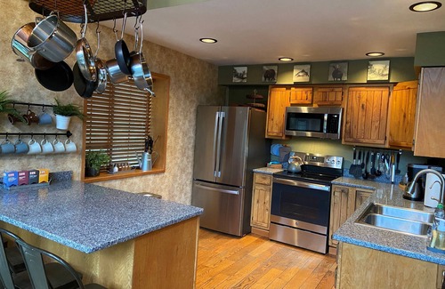 Gold Bar Ski Chalet | Riverfront Chalet with Spectacular View in Cascade Mountains of Stevens Pass