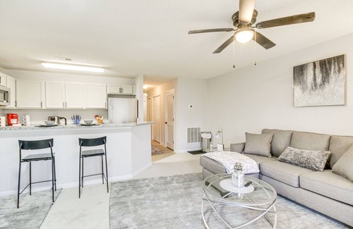 Columbia Condo | Riverfront Columbia Condo: 4 Mi to USC!