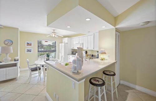 Marco Island House | Riverfront condo in Olde Marco with pools/tennis