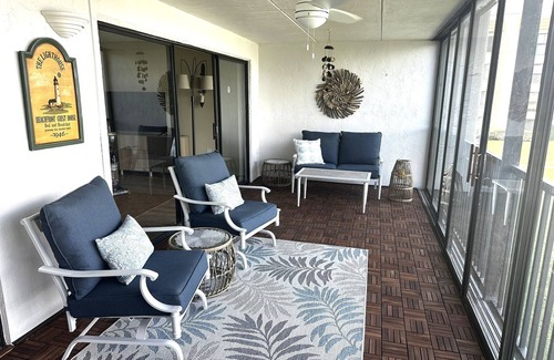 Cocoa Isles Condo | RIVERFRONT CONDO LIVING! Marvelous 2-bedroom condo in Cocoa Beach