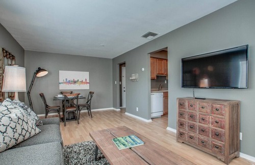 North Capitol Condo | Riverfront Condo Walk to downtown Nashville with a view