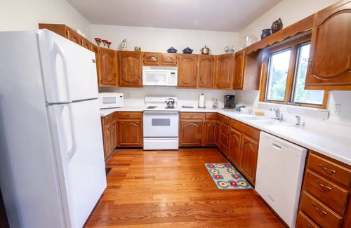Gauley Bridge Cottage | Riverfront Cottage on the New River Dries