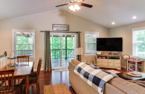 Van Buren County House | Riverfront Cottage Near Rock Island State Park