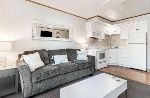 Bend Cottage | Riverfront Cottage with Private Patio on the Deschutes River!