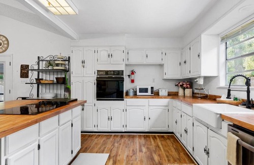 New Braunfels House | Riverfront Farmhouse 5br With Views, And Kayaks