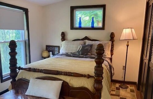 Prince House | Riverfront,Firepit,Hottub,Something for Everyone!!