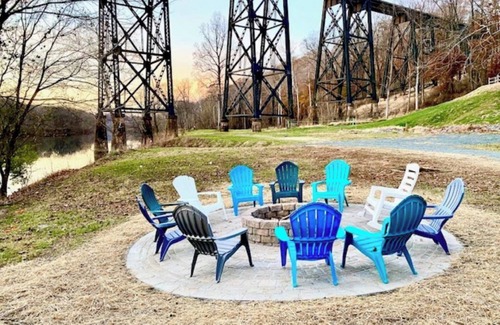 Lynchburg House | Riverfront hidden gem, ground floor open space!