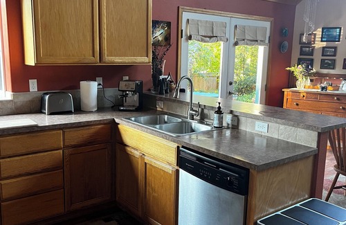 Gold Bar House | Riverfront home out your back door! Ski, Hike, Kayak, Beach, BBQ, Hammock, Relax