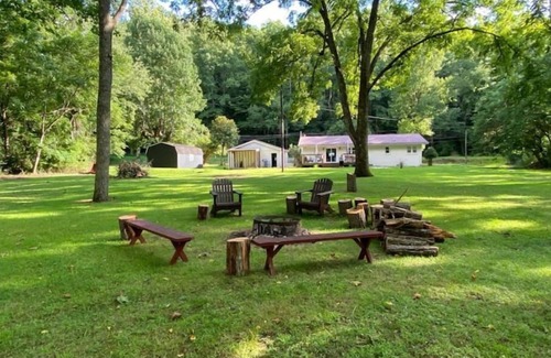 Damascus House | Riverfront House in Damascus VA