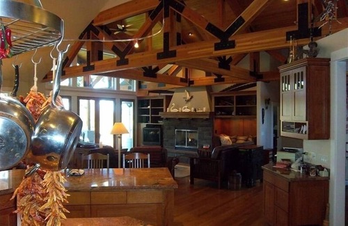 Bend Cabin | Riverfront Lodge great setting, walk to downtown!