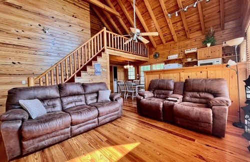 Choestoe Cabin | Riverfront Log Cabin with Hot Tub-Tubing on the River, Pet Friendly.