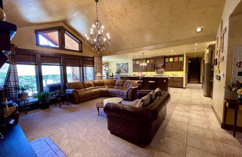 Oregon Water Wonderland House | Riverfront, newly built home with amazing views and private river access
