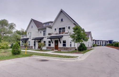 Sheboygan House | Riverfront Sheboygan Townhome with Grill!