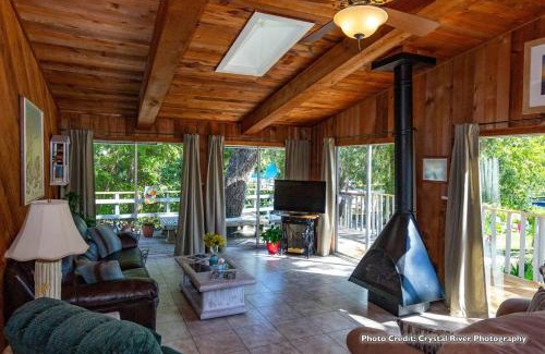 Homosassa Cabin | Riverfront Treetop Bungalow
