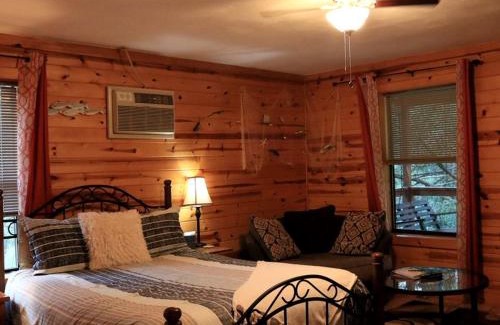 Eureka Springs House | Riverfront Vacation Rental with Gas Fireplace in Eureka Springs, Arkansas