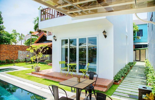Cam Thanh Villa | RIVERFRONT VILLA 8BEDROOM