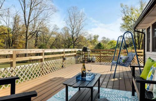 Hedgesville House | Riverfront w Deck Grill Fire pit & Climbing Wall