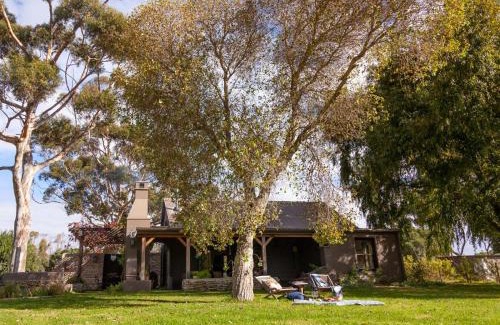 Stanford House | Rivergate Guest Farm