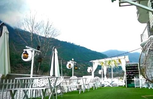 Vashist Hotel | Riverine Cafe & Cottages