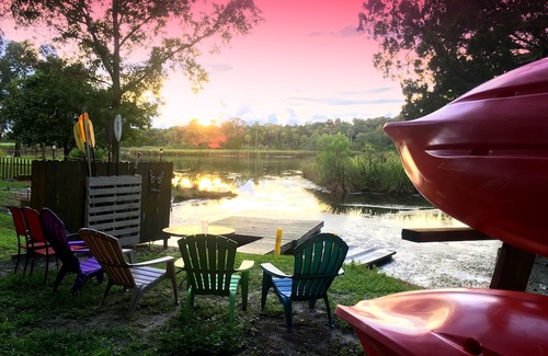 Homosassa Cottage | RIVERLAKE COTTAGE in Homosassa Springs