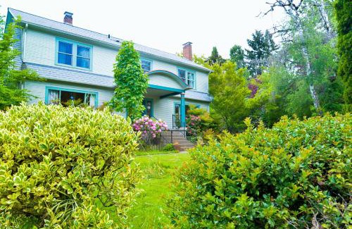 Whiteaker House | Riverpath Inn