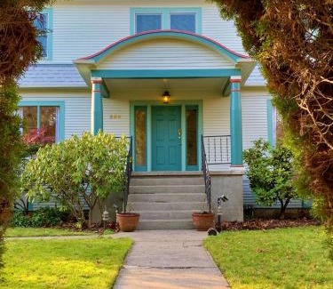 Whiteaker House | Riverpath Inn