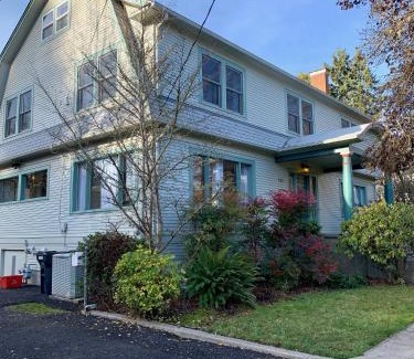 Whiteaker House | Riverpath Inn