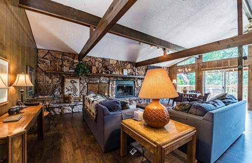 Ruidoso Cabin | RiverRidge Getaway: 3 Bedroom, 3 bath Upper Canyon Cabin on the River!