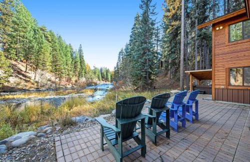 McCall House | Rivers Edge Retreat