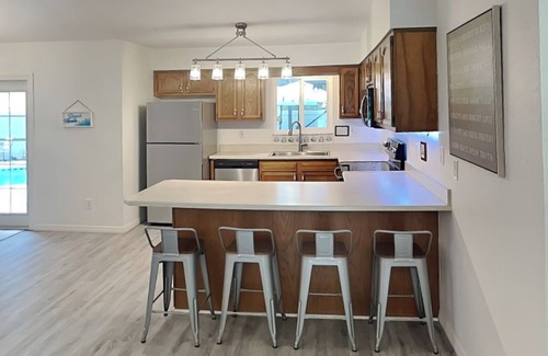 St. Augustine South House | Rivers Edge Retreat | Private Pool with Bar and Close to Beaches + Town