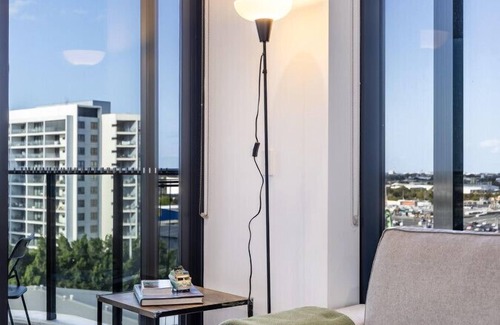 Eagle Farm Apartment | Riverside 2BR apt w/ rooftoppool