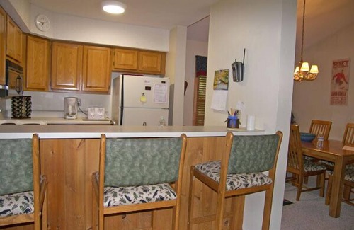 Lincoln Condo | Riverside, AC, deck, pool, swimming hole, tennis. RE304 by LRS